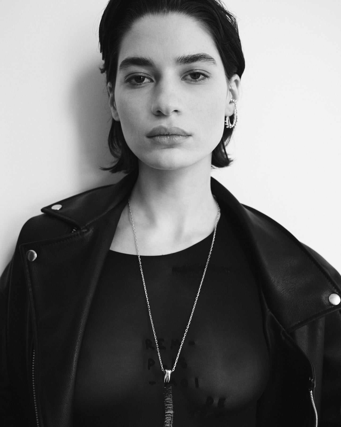 Кулон TOOTH Х срібний ланцюг