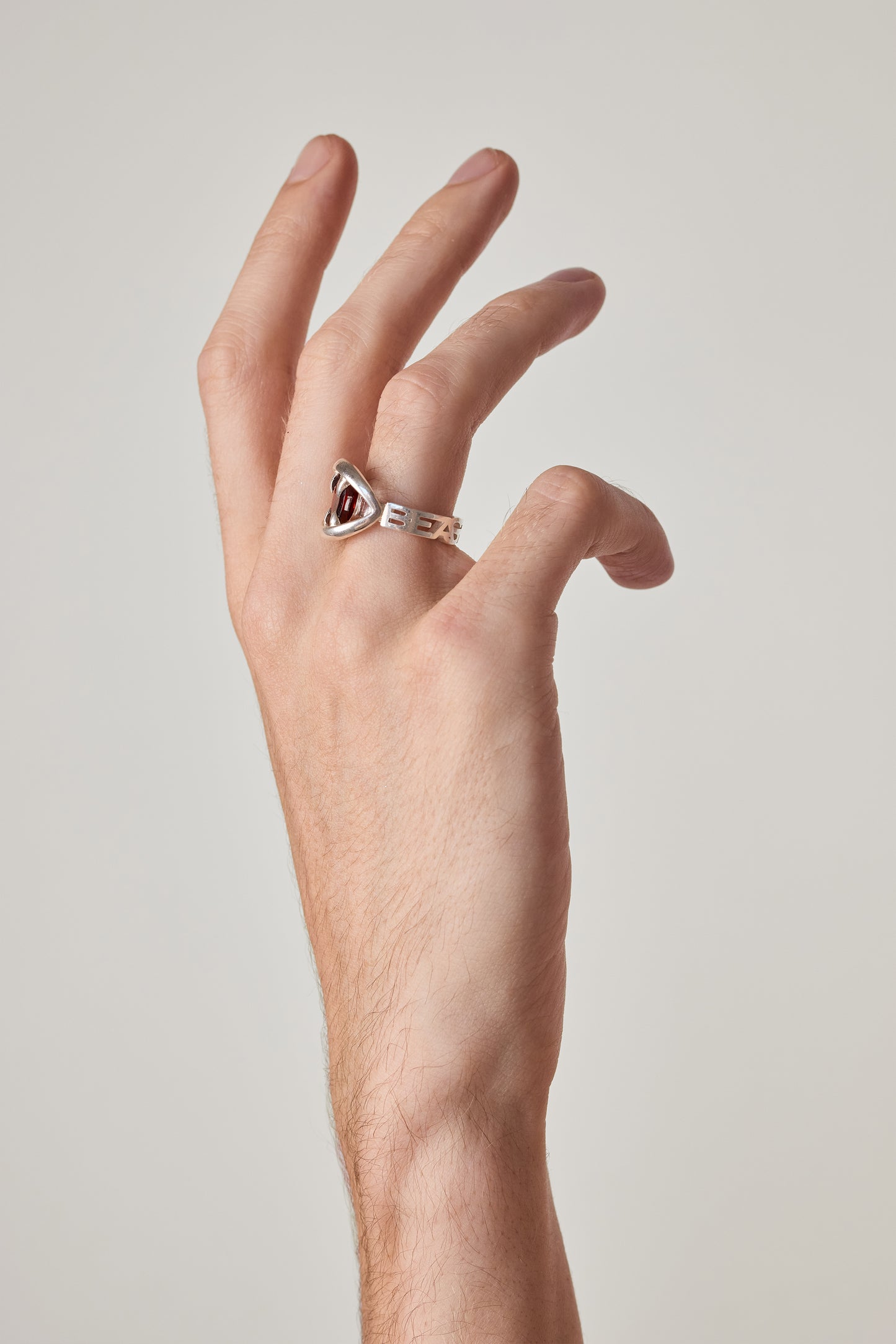 каблучка BEAST